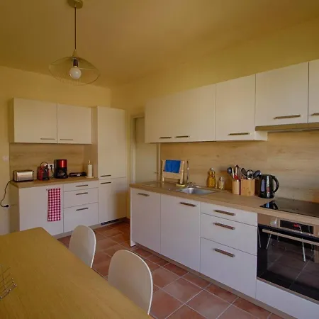 Ajaccio: Climatise 4 Pieces, 6 Couchages, Centre-ville - Fr-1-61-509