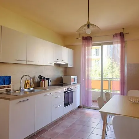 Apartment Ajaccio: Climatise 4 Pieces, 6 Couchages, Centre-ville - Fr-1-61-509 Ajaccio (Corsica)