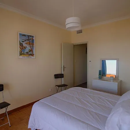 Ajaccio: Climatise 4 Pieces, 6 Couchages, Centre-ville - Fr-1-61-509 *