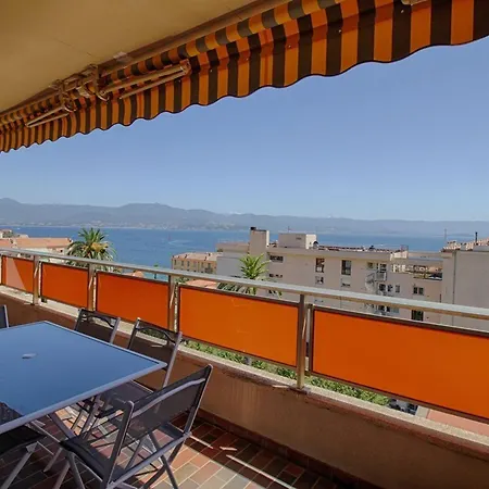 Ajaccio: Climatise 4 Pieces, 6 Couchages, Centre-ville - Fr-1-61-509 *