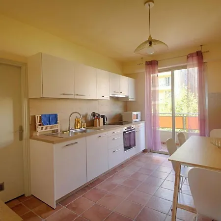 Ajaccio: Climatise 4 Pieces, 6 Couchages, Centre-ville - Fr-1-61-509 *